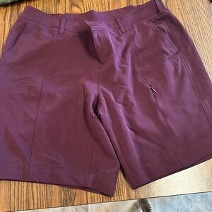 Ladies wine colored cargo shorts